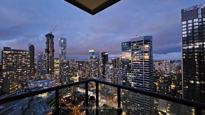 Property Photo:  955 Bay Street Uph07  ON M5S 2A2 