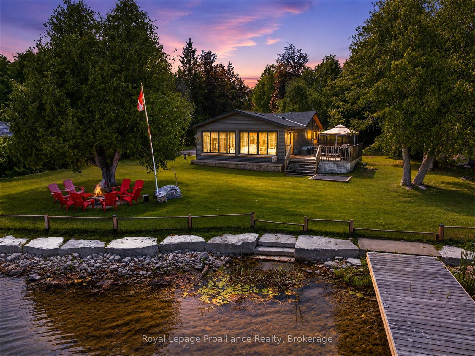 Property Photo: 18 Osprey Road ON K9V 4R5