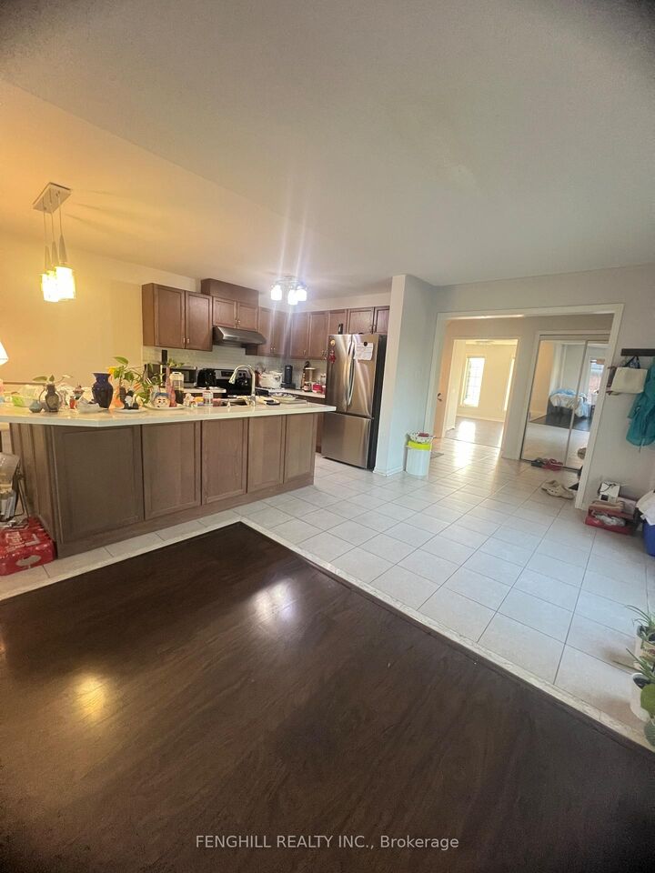 Property Photo: 1075 Bur Oak Avenue ON L6E 1G8