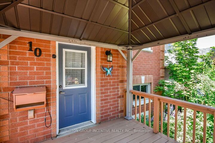 Property Photo:  10 Palling Lane  ON L4M 6H4 