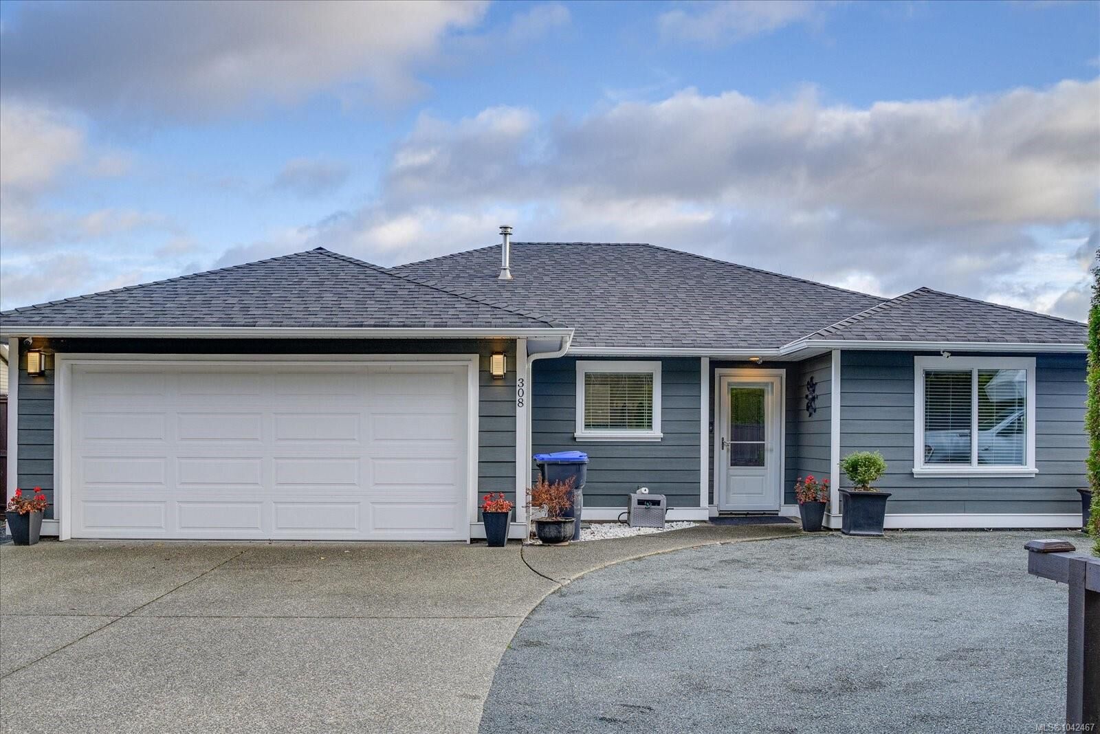 Property Photo: 308 Church Rd BC V9P 2T8