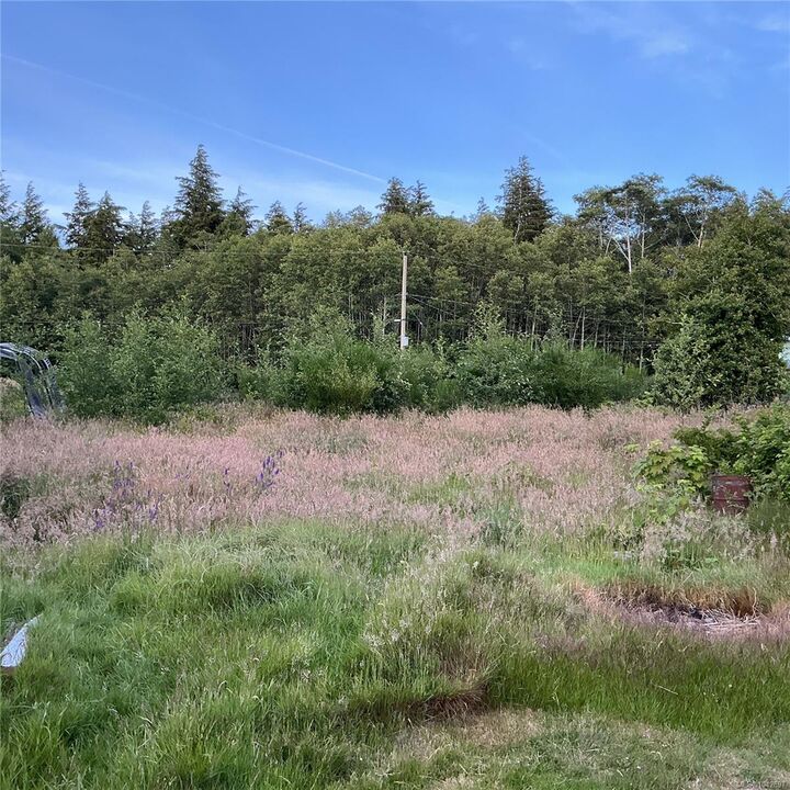 Property Photo: 25 1st St BC V0N 3E0
