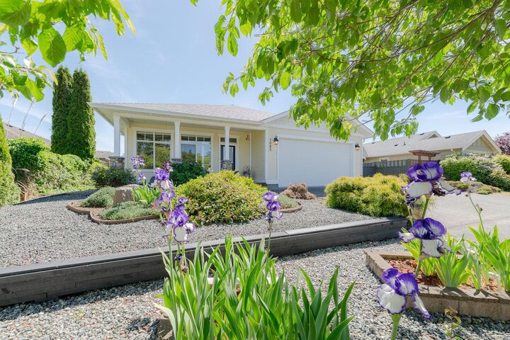 Property Photo: 1085 Tara Cres BC V9P 2W5