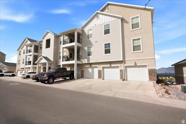 Property Photo: 14643 S McKellen Dr 101 UT 84096