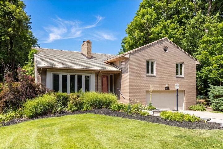 Property Photo: 650 Scrubgrass Rd PA 15243