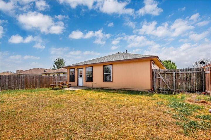 Property Photo:  109 Brooke Street  TX 78634 
