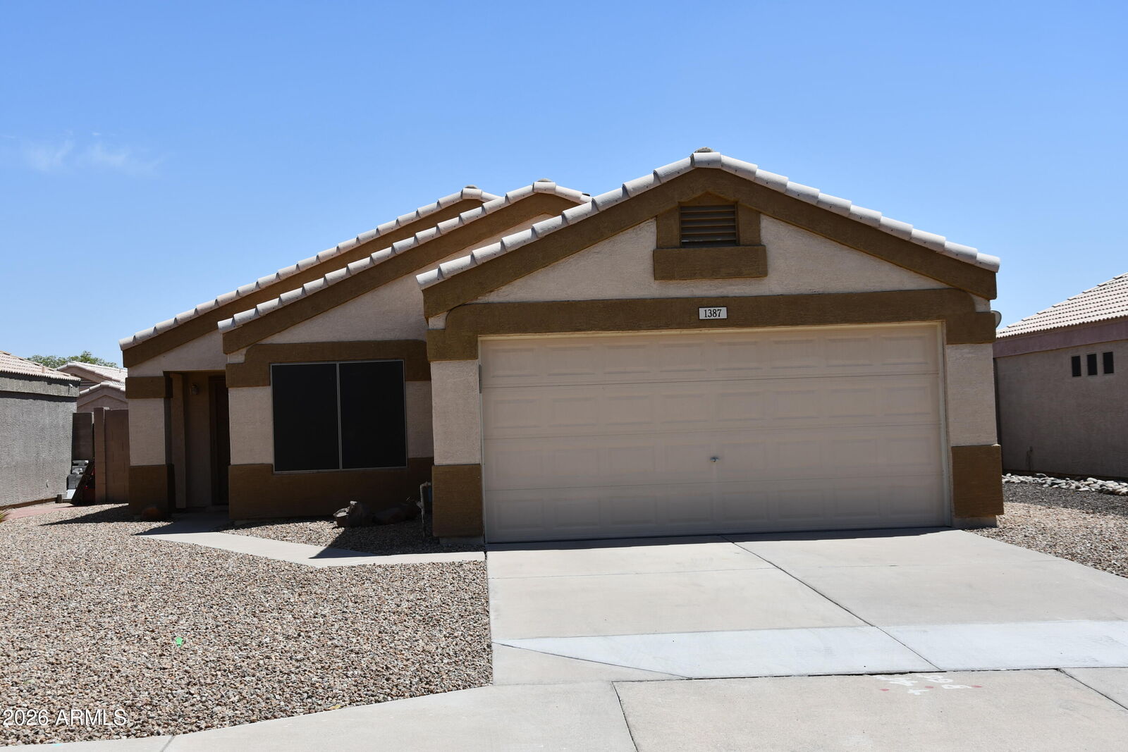 Property Photo:  1387 W 18th Avenue  AZ 85120 