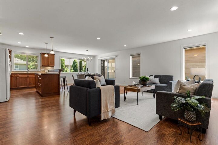 Property Photo: 46000 Thomas Road 194 BC V2R 5W6
