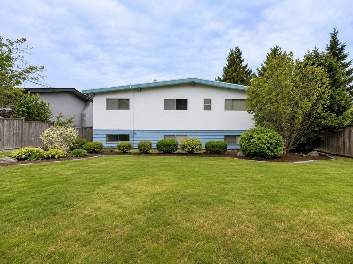 Property Photo: 6096 Service Street BC V5H 1V8