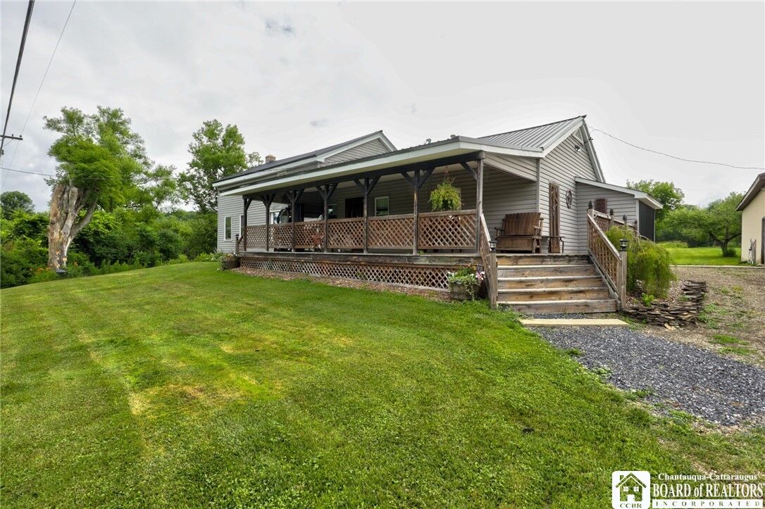 Property Photo: 3046 Carpenter Pringle Road NY 14710
