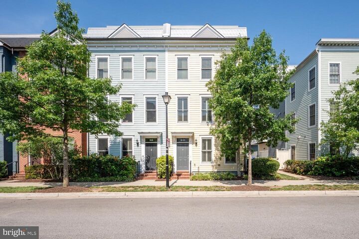 Property Photo:  820 N Alfred Street  VA 22314 