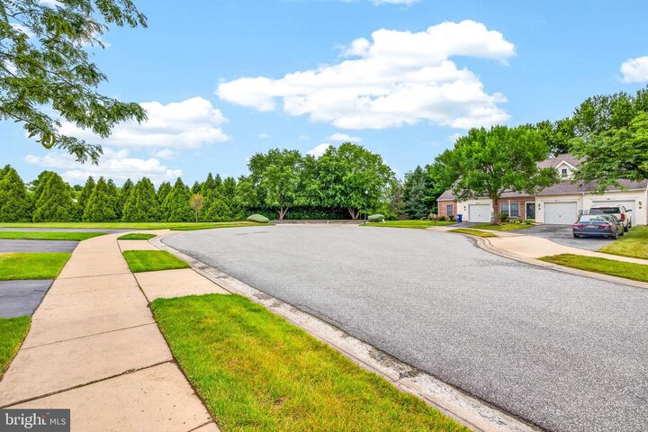 Property Photo:  463 Sweetman Drive  DE 19701 