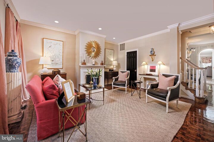 Property Photo:  624 S Saint Asaph Street  VA 22314 