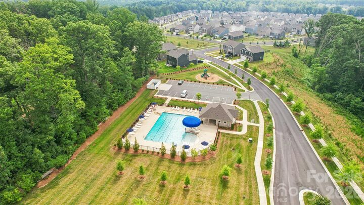 Property Photo:  132 Scotsway Court  NC 28166 