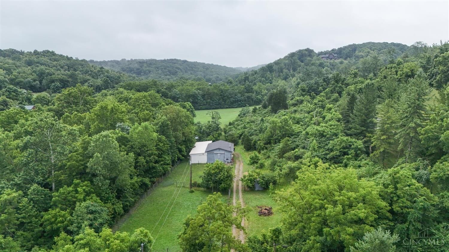Property Photo:  9560 Lockwood Hill Road  OH 45247 