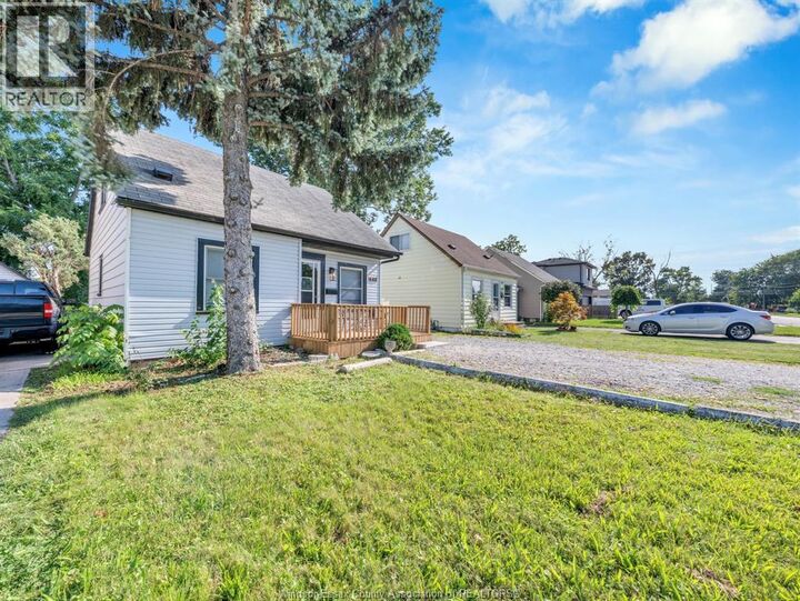 Property Photo:  643 Charles Street  ON N8X 3G6 