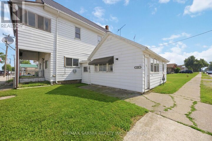 Property Photo: 4364 St. Clair Parkway ON N0P 2B0