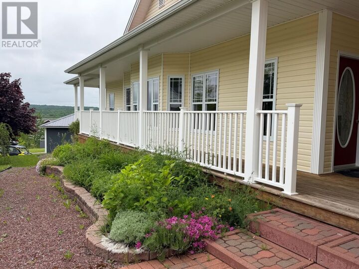 Property Photo:  8 Lakeview Place  NL A0G 2K0 