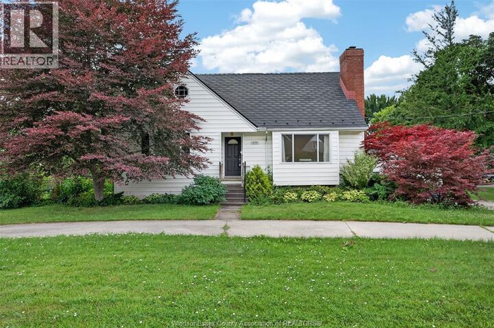 Property Photo: 4171 Roseland Dr W ON N9G 2A1