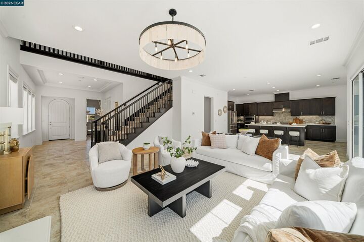 Property Photo:  1124 Rosamund Dr  CA 94582 