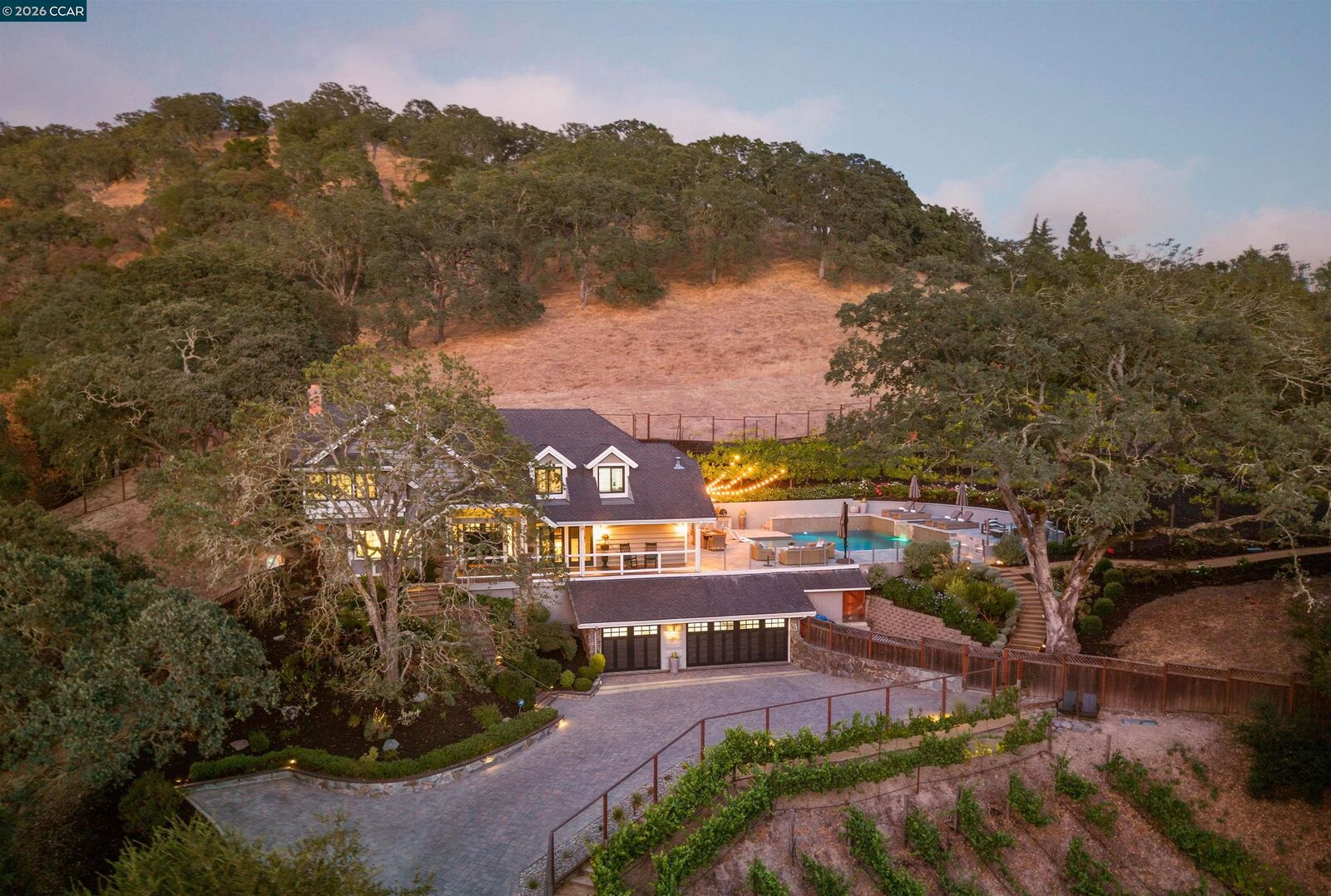 Property Photo:  330 Twin Peaks Ln  CA 94507 