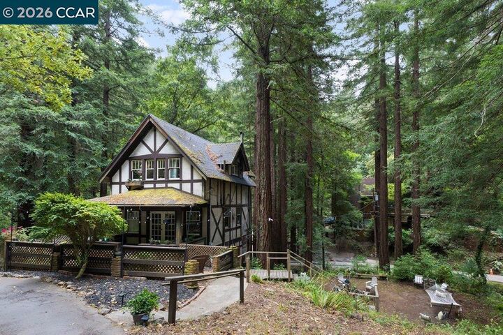 Property Photo: 460 A Cascade Dr CA 94941
