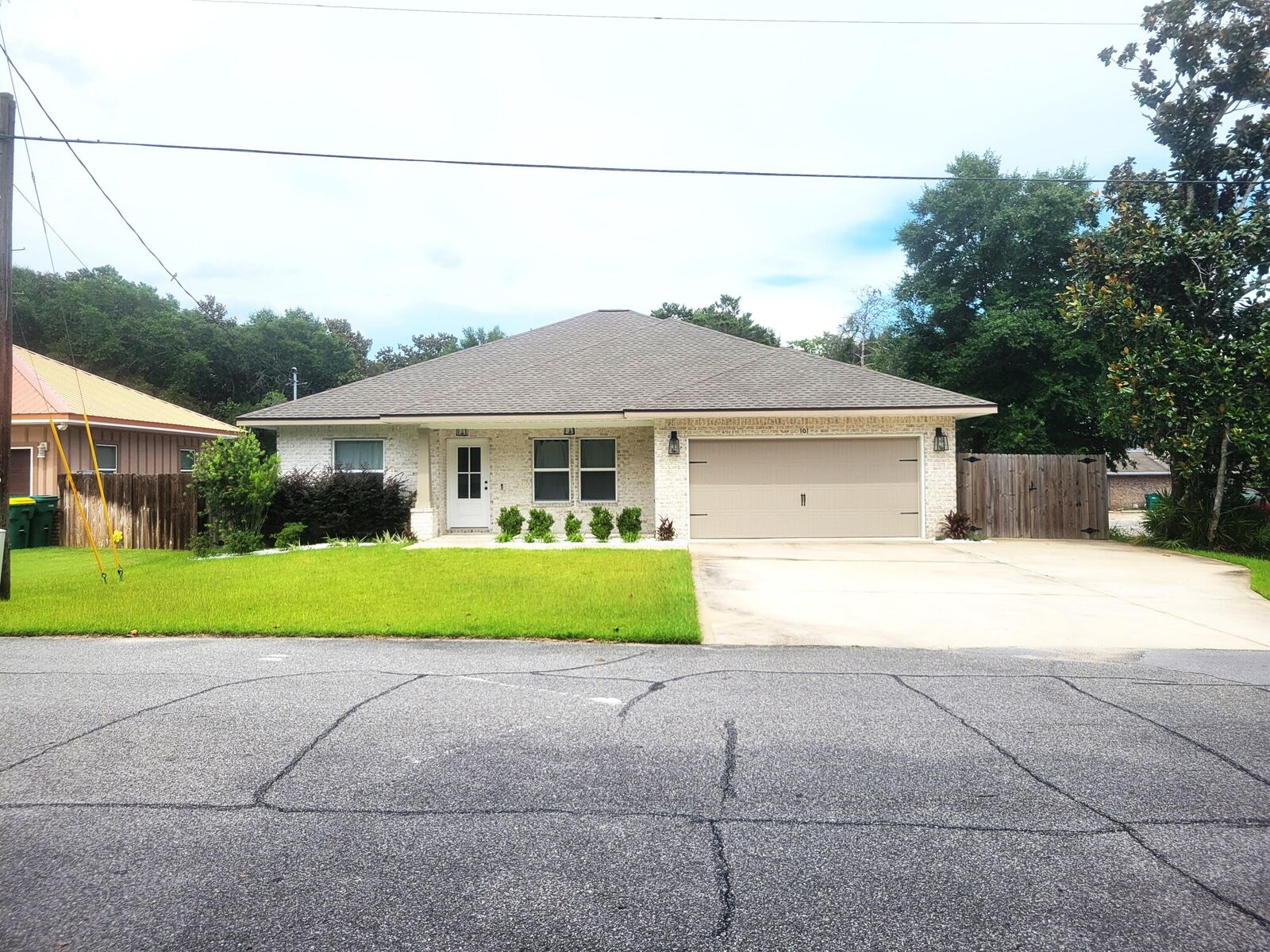 Property Photo: 101 Doodle Avenue FL 32547