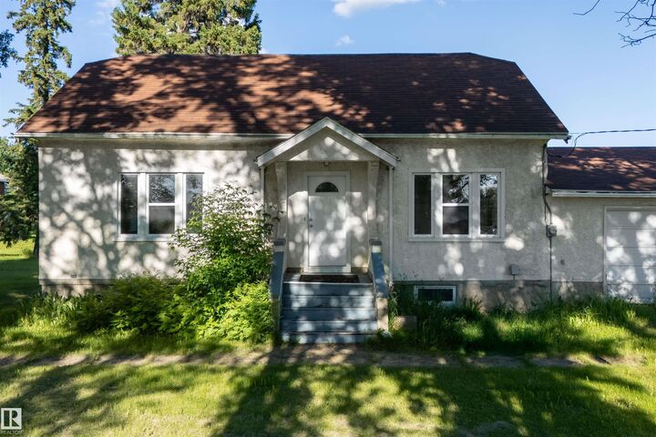 Property Photo: 4904 49 Street AB T0G 2J0