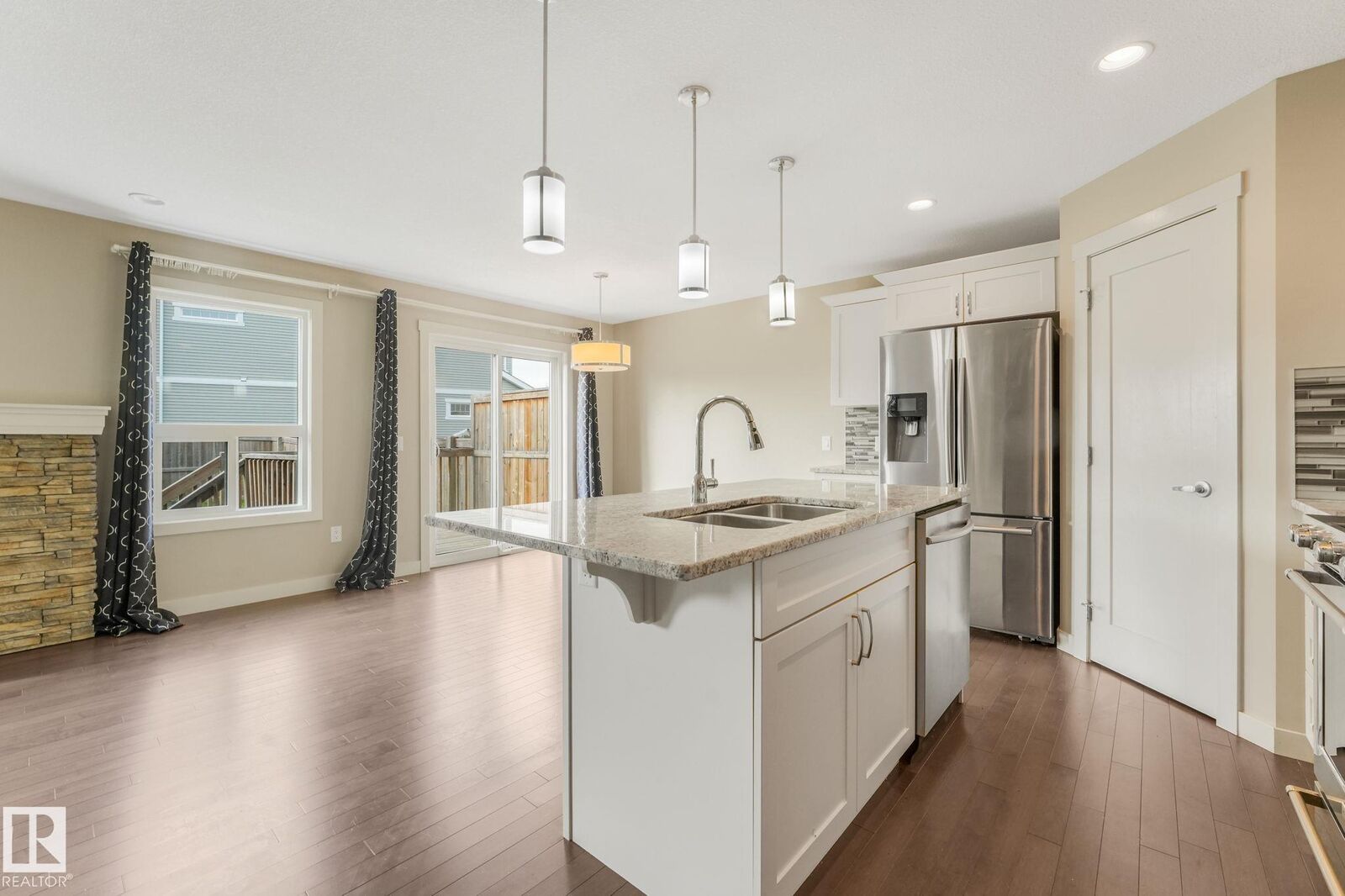 Property Photo: 16619 14 Avenue SW AB T6W 3C3