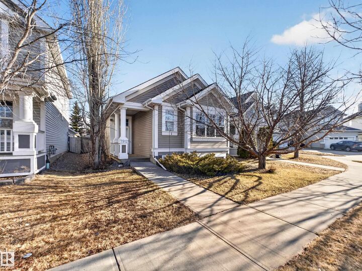 Property Photo:  7912 10 Avenue SW  AB T6X 1E7 