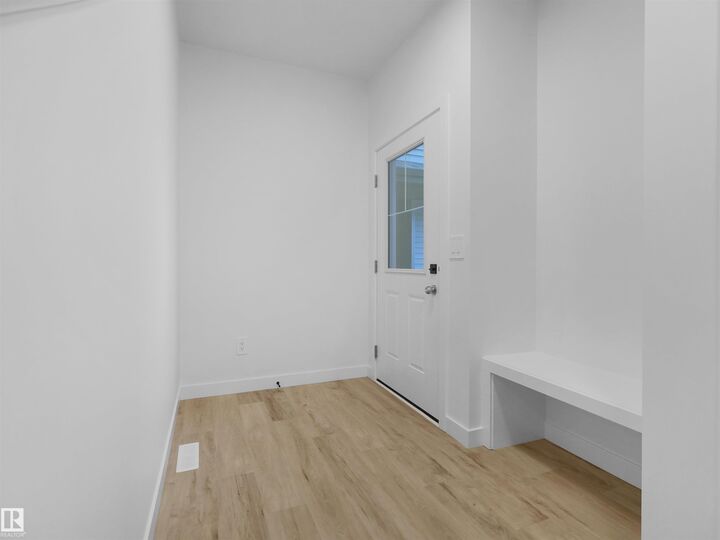 Property Photo:  2212 Crossbill Link NW  AB T5S 0W3 