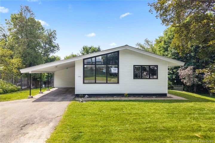 Property Photo:  141 St John Street  NB E7M 2T9 