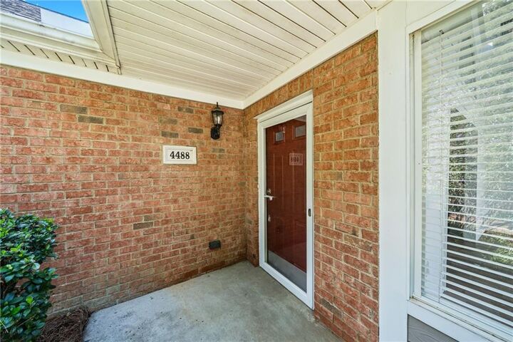 Property Photo: 4488 Orchard Trace GA 30076