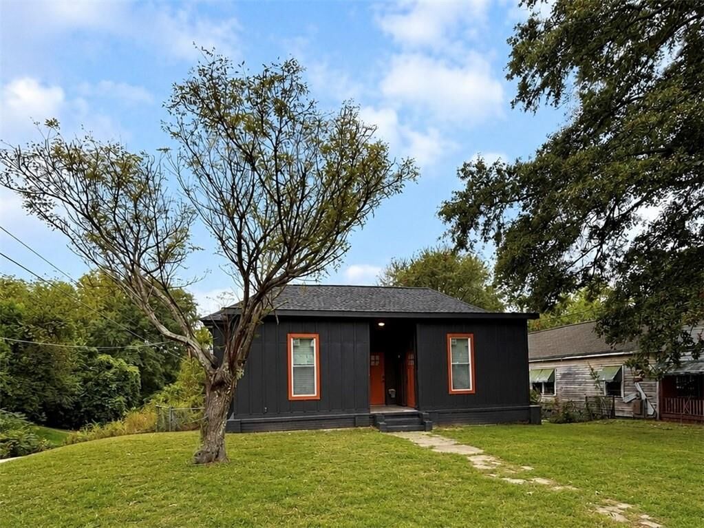 Property Photo: 808 Center Street GA 31217
