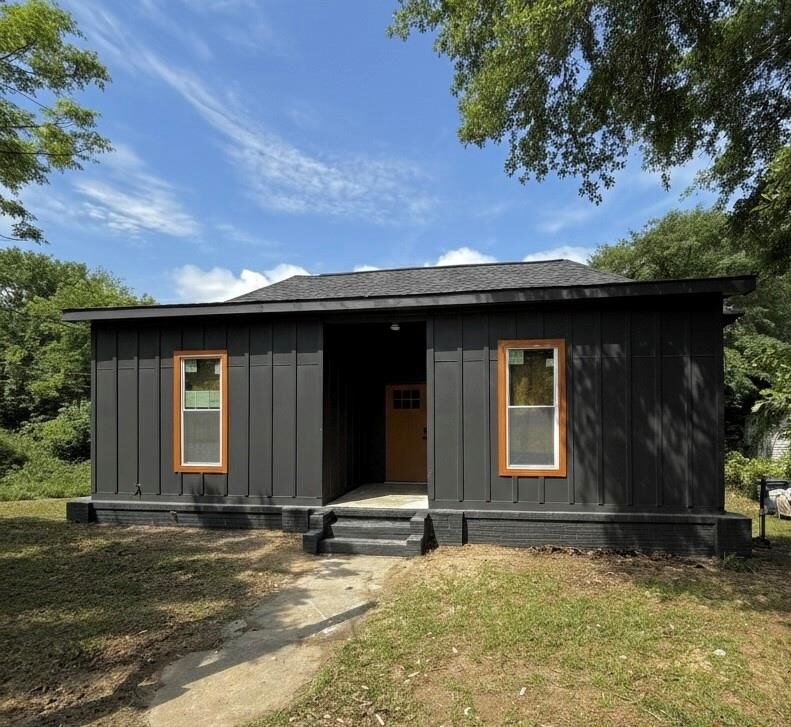 Property Photo: 808 Center Street GA 31217