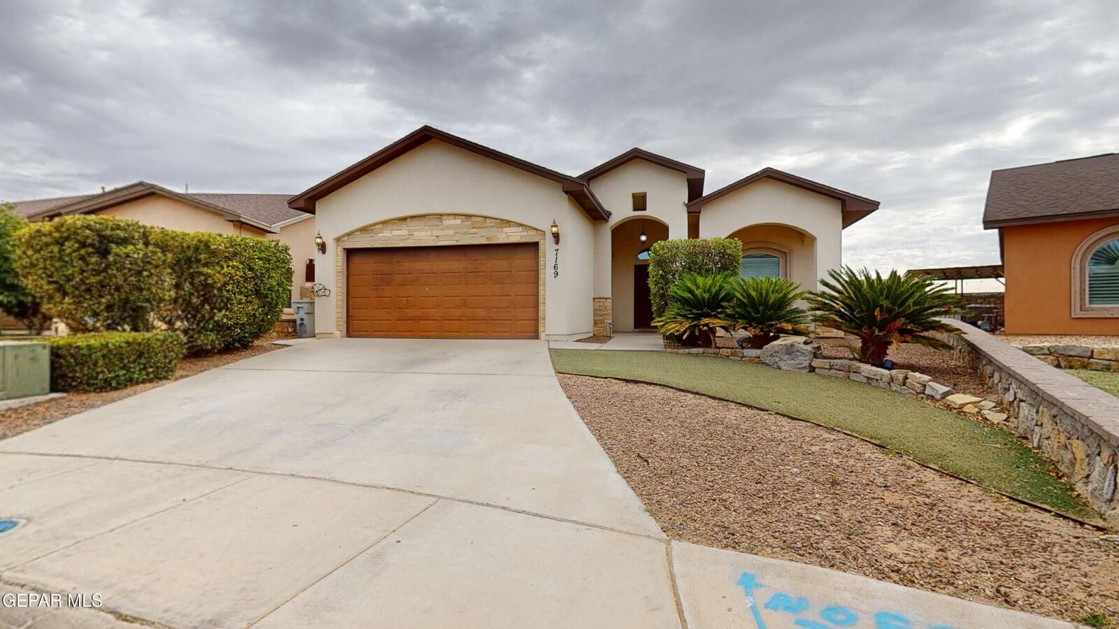 Property Photo: 7169 N Skies TX 79934