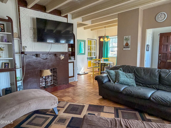 Property Photo:  1020 7th Street  ND 58501 