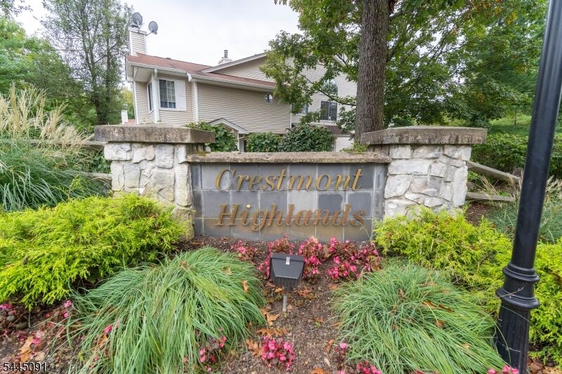 Property Photo: 70 Academy Court Ondo NJ 07921