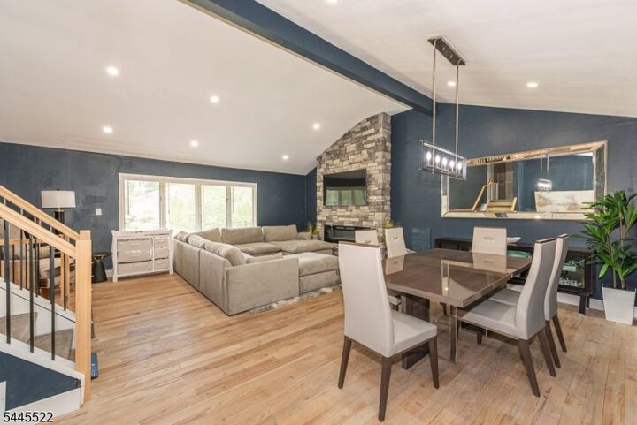 Property Photo:  319 Winifred Dr  NJ 07512 