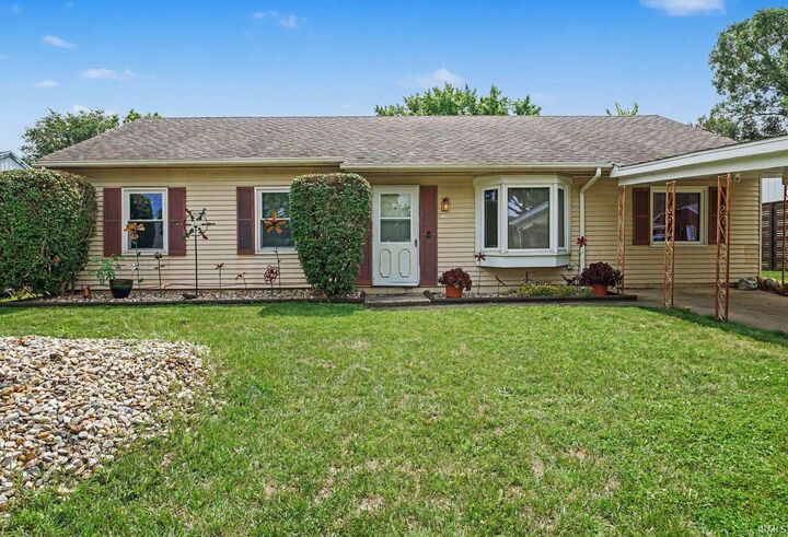 Property Photo:  1348 Viking Drive  IN 46628-3839 