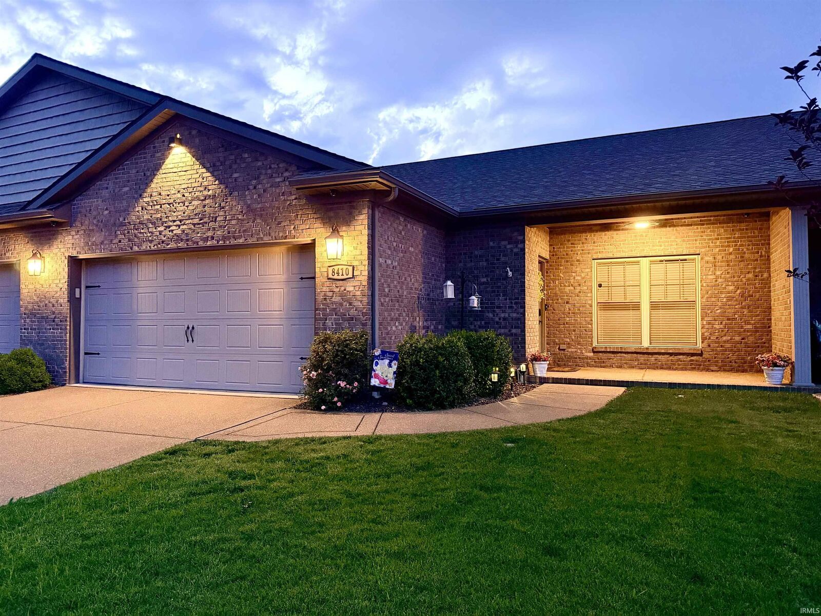 Property Photo:  8410 Nolia Lane  IN 47630 