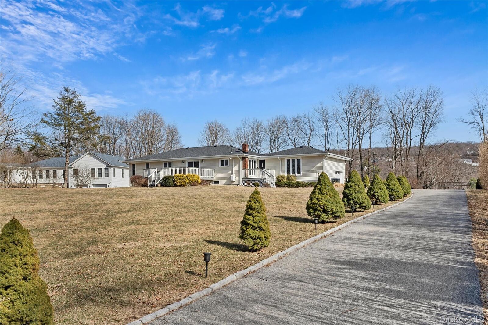 Property Photo:  10 Hidden Drive  NY 10950 