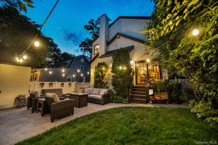 Property Photo: 179 Scarcliffe Drive NY 11565