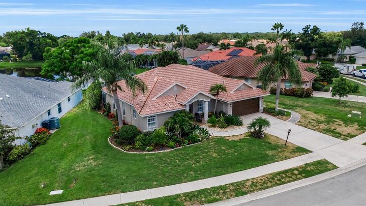 Property Photo:  6817 Corral Circle  FL 34243 