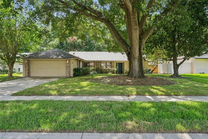 Property Photo: 9433 Palm Tree Drive FL 34786