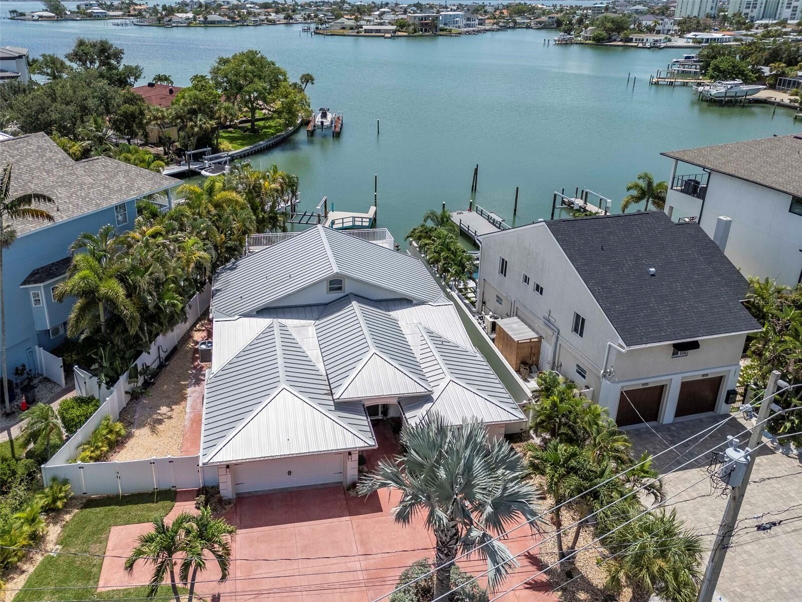 Property Photo:  7025 Boca Ciega Drive  FL 33706 