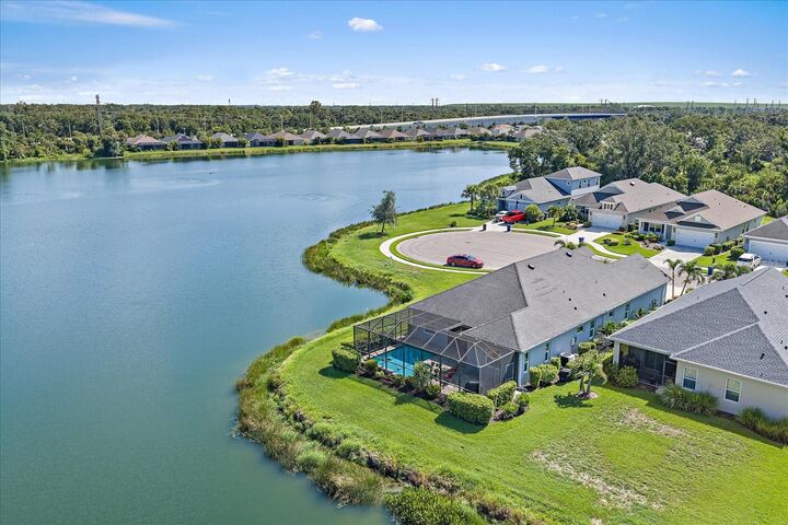 Property Photo: 4716 Creekridge Court FL 34203