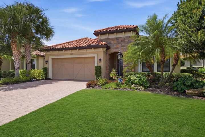 Property Photo: 13038 Prima Drive FL 34211
