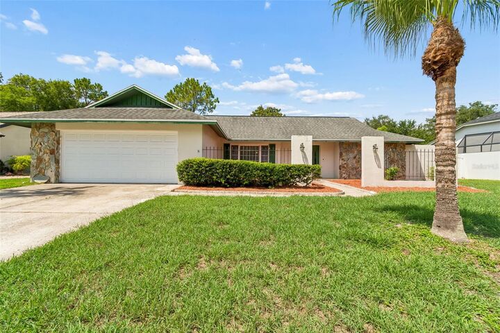 Property Photo:  9237 Pebble Creek Drive  FL 33647 