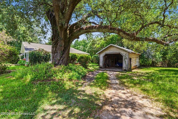 Property Photo:  118 Don Vincent Drive  MS 39452 